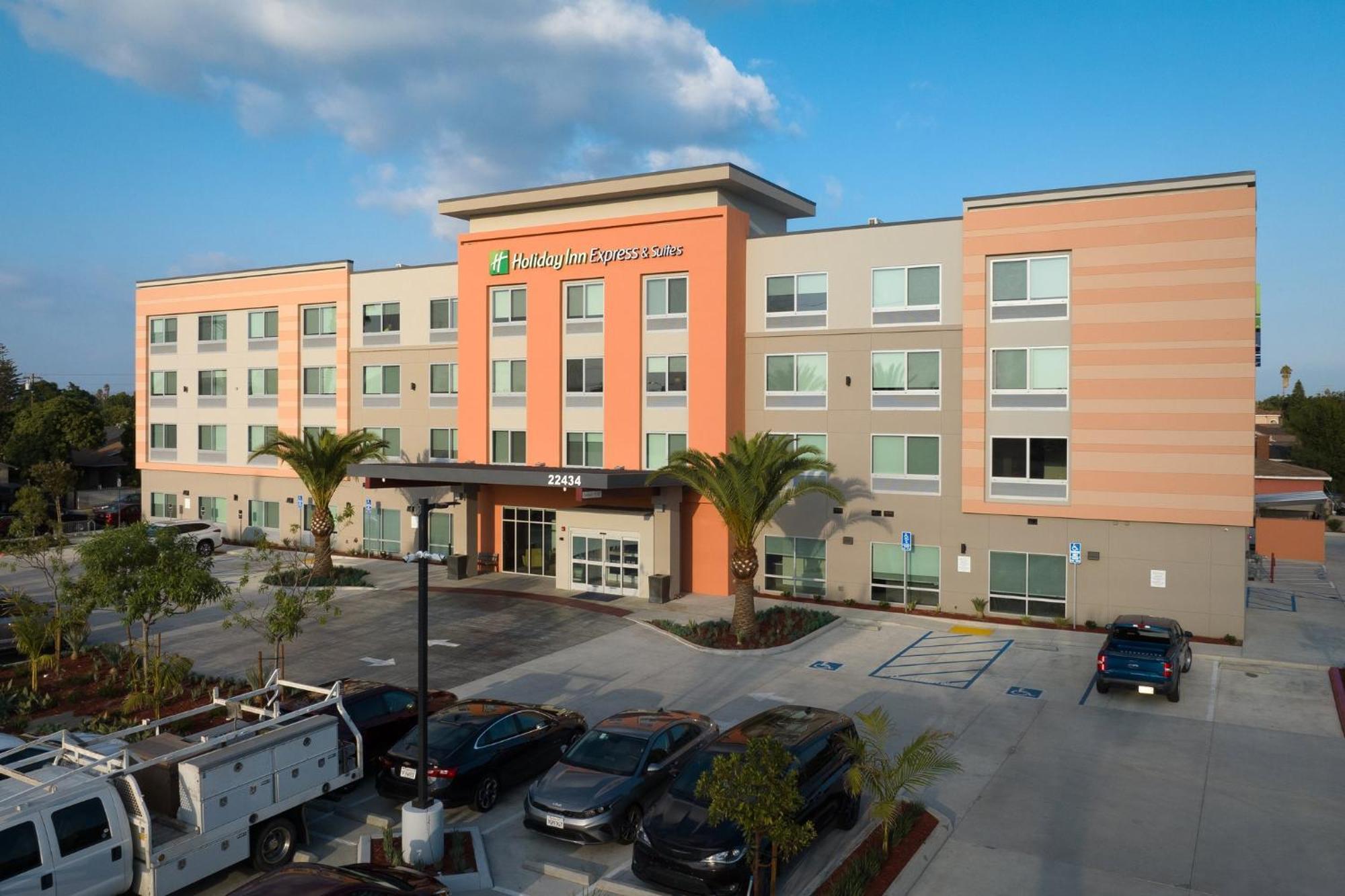 Holiday Inn Express & Suites - Hawaiian Gardens By Ihg エクステリア 写真