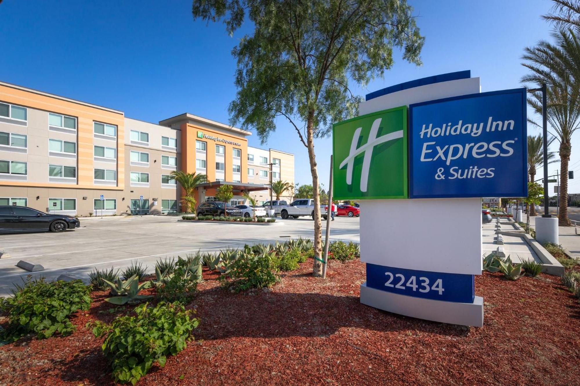 Holiday Inn Express & Suites - Hawaiian Gardens By Ihg エクステリア 写真