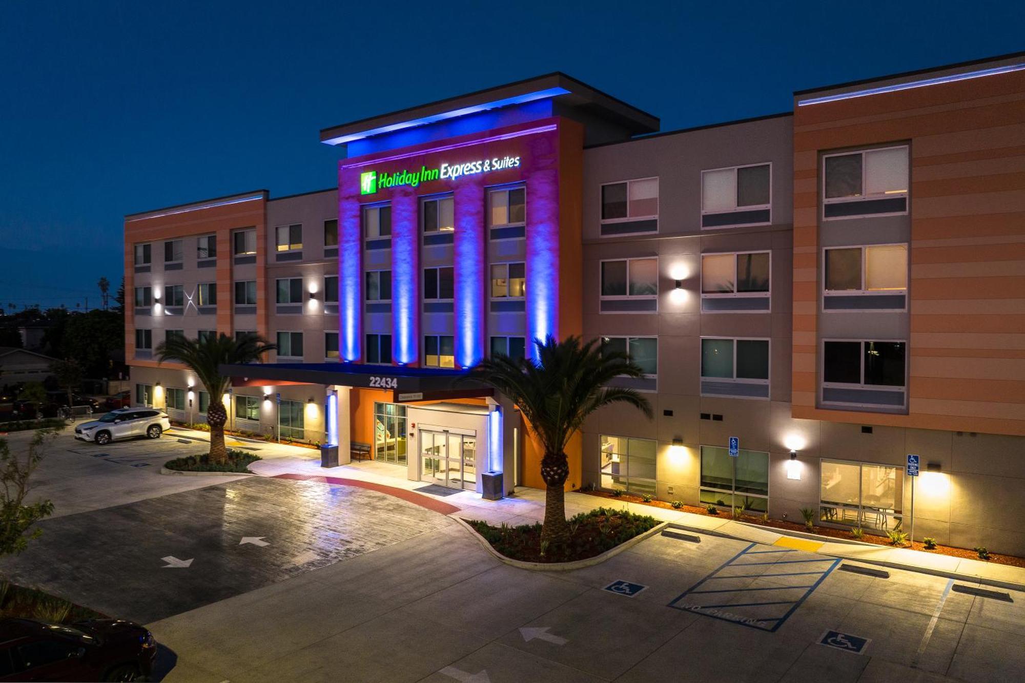 Holiday Inn Express & Suites - Hawaiian Gardens By Ihg エクステリア 写真